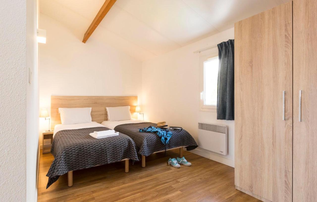 Residence Odalys Le Village Des Amareyeurs Le Chateau-d'Oleron Luaran gambar