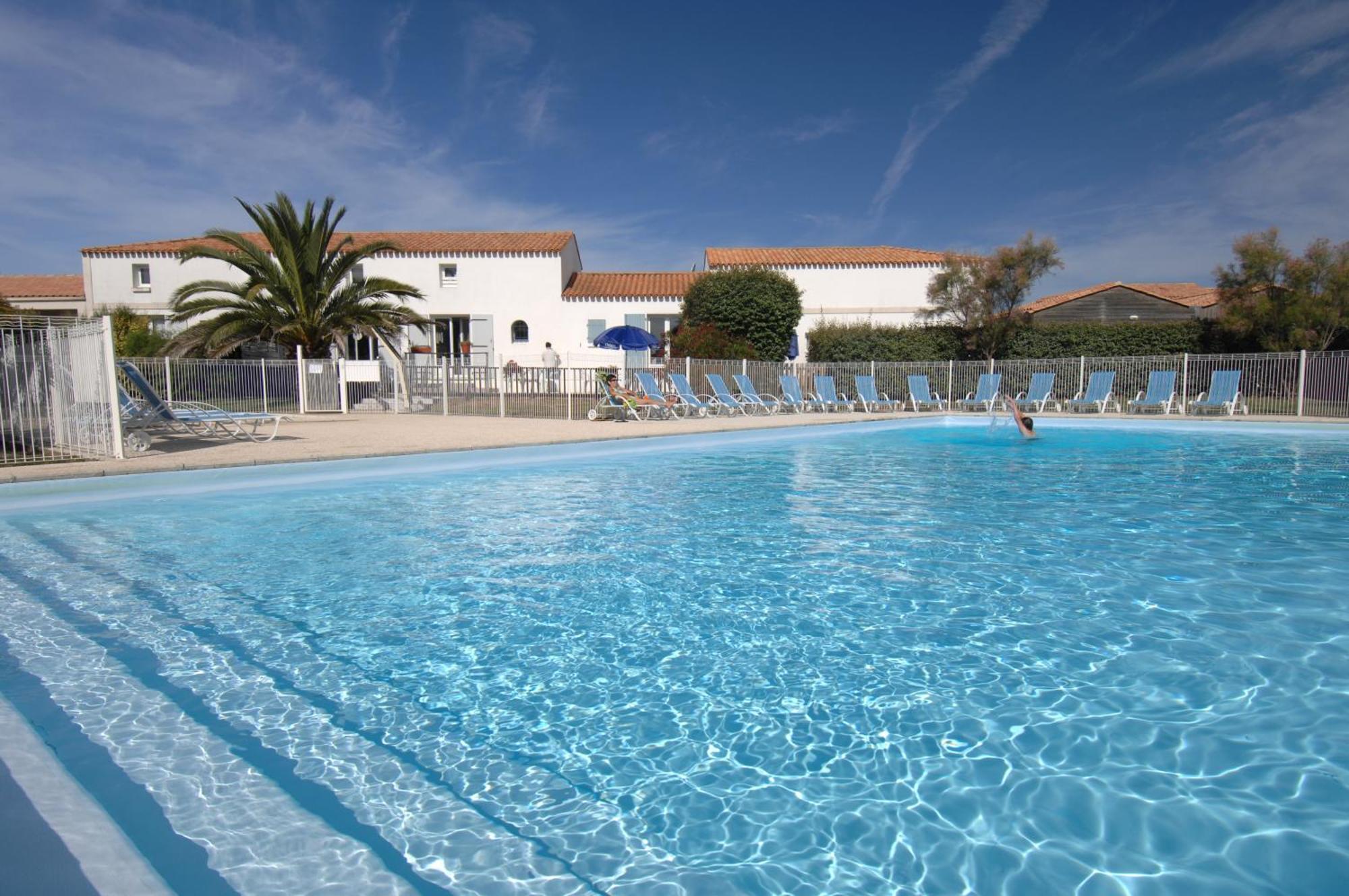 Residence Odalys Le Village Des Amareyeurs Le Chateau-d'Oleron Luaran gambar
