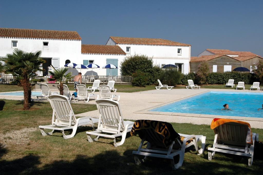 Residence Odalys Le Village Des Amareyeurs Le Chateau-d'Oleron Luaran gambar
