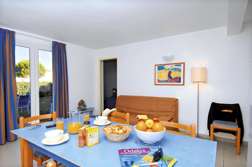 Residence Odalys Le Village Des Amareyeurs Le Chateau-d'Oleron Luaran gambar