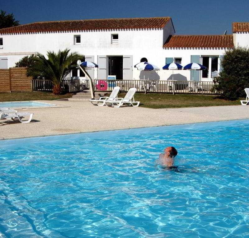 Residence Odalys Le Village Des Amareyeurs Le Chateau-d'Oleron Luaran gambar
