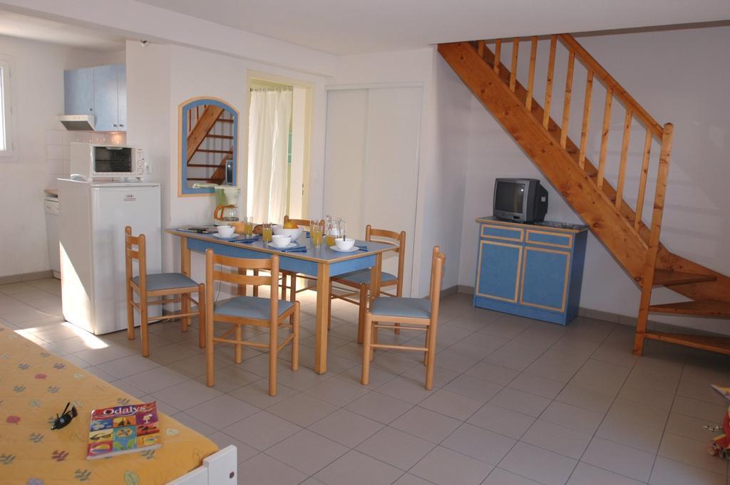 Residence Odalys Le Village Des Amareyeurs Le Chateau-d'Oleron Luaran gambar